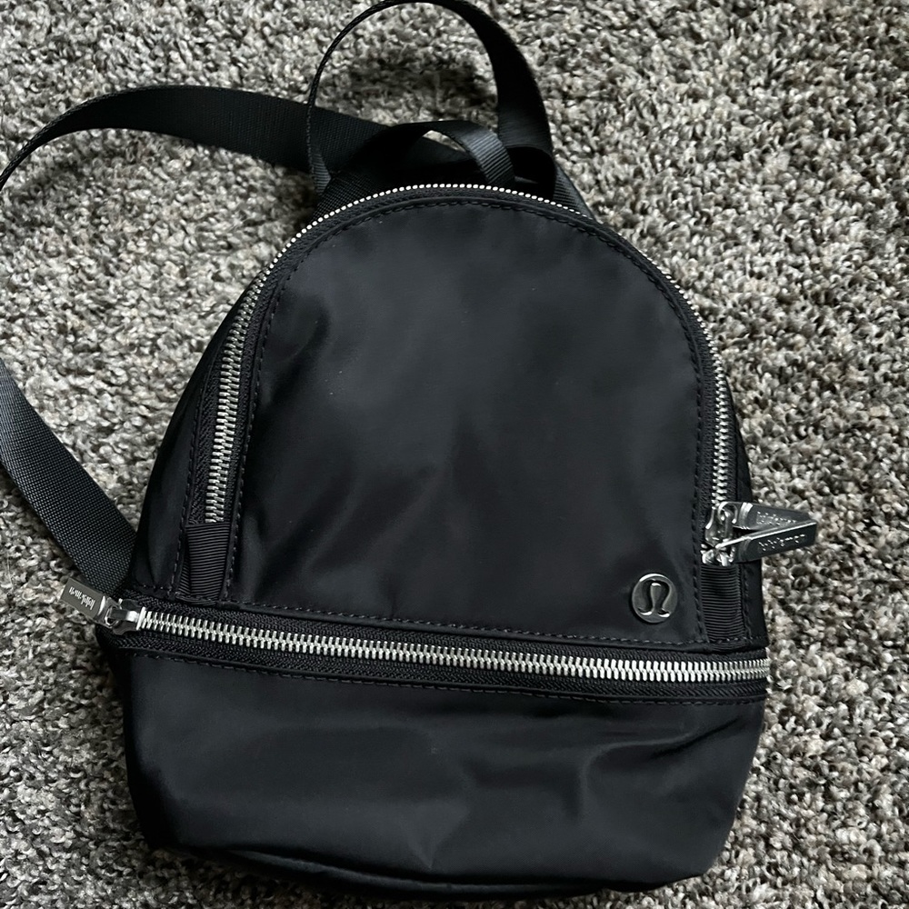 LuluLemon Adventurer backpack.